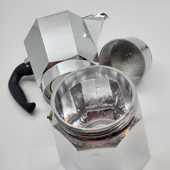 Bialetti 6 Cup Stovetop Espresso Maker Safety Valve Classic Design Moka Express - Picture 7 of 16